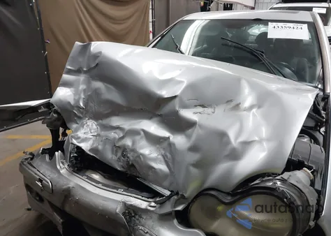 2001 Mercedes-Benz C 320 from USA, damaged, VIN WDBRF64J51F049977